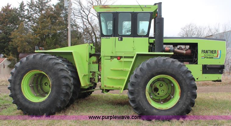 image for item K8874 1980 Steiger Panther III PTA325 4WD tractor