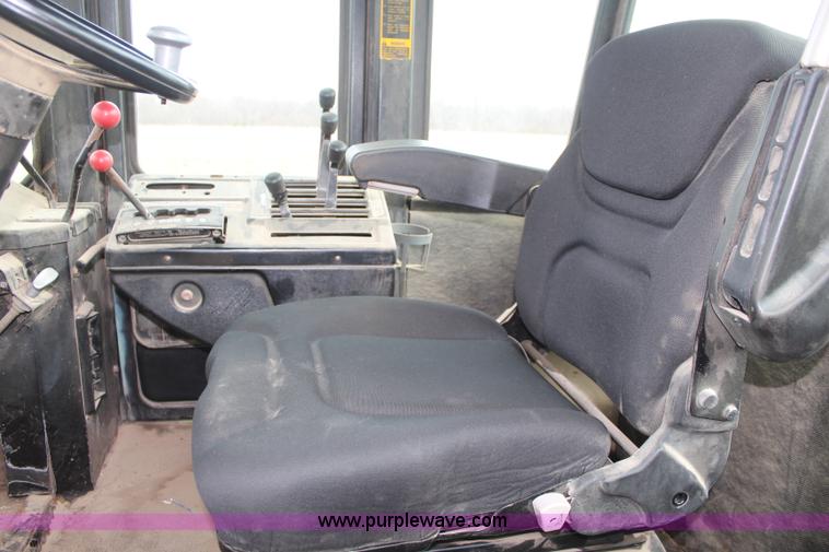 image for item K8874 1980 Steiger Panther III PTA325 4WD tractor