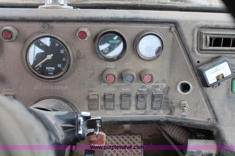 image for item K8874 1980 Steiger Panther III PTA325 4WD tractor