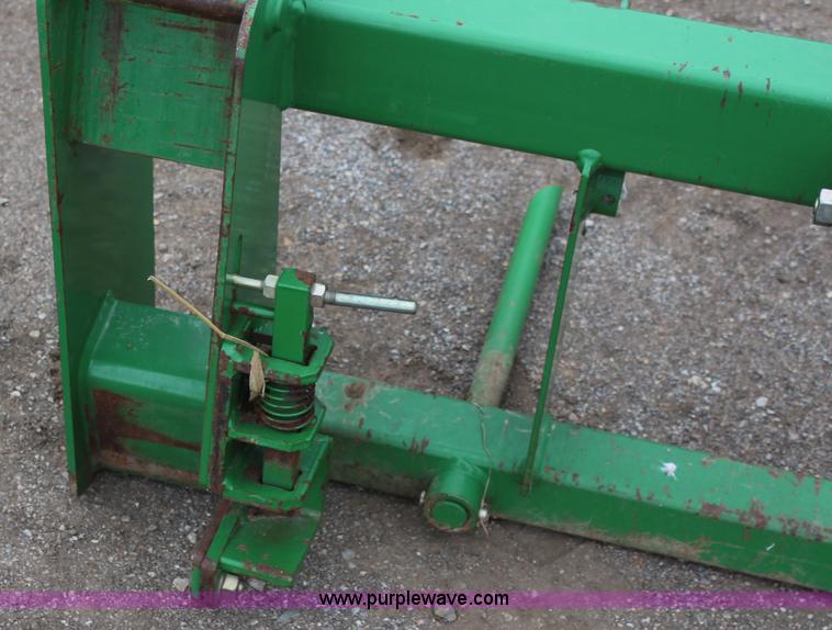 image for item K8875 John Deere bale spear