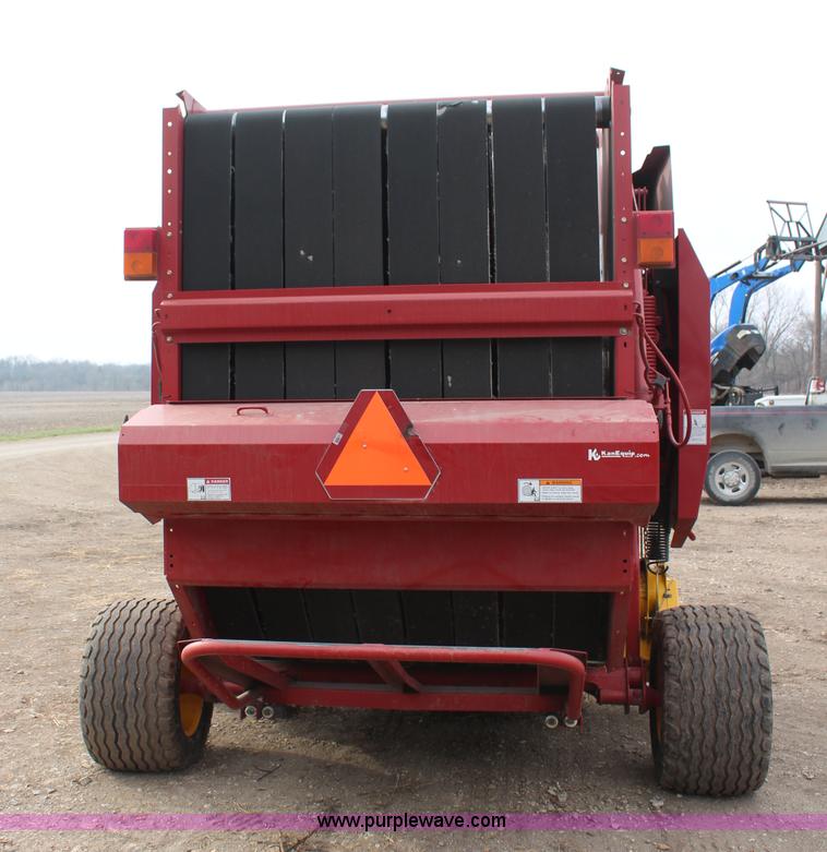 image for item K8923 2009 New Holland BR7090 round baler