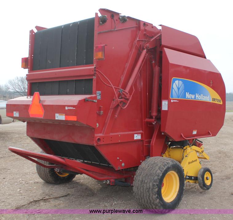 image for item K8923 2009 New Holland BR7090 round baler