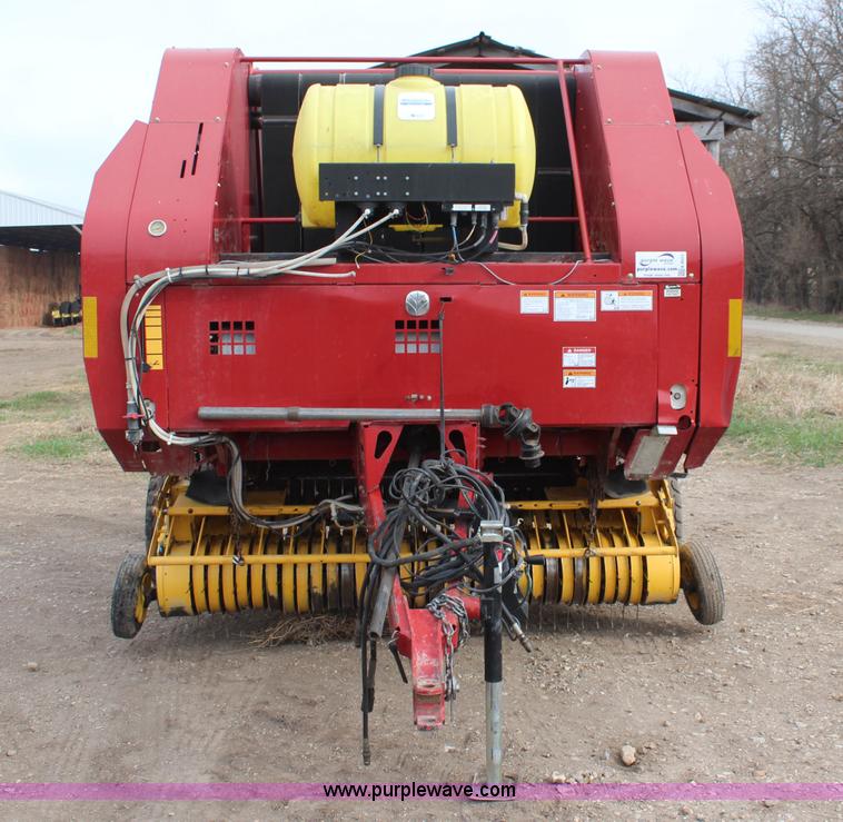 image for item K8923 2009 New Holland BR7090 round baler