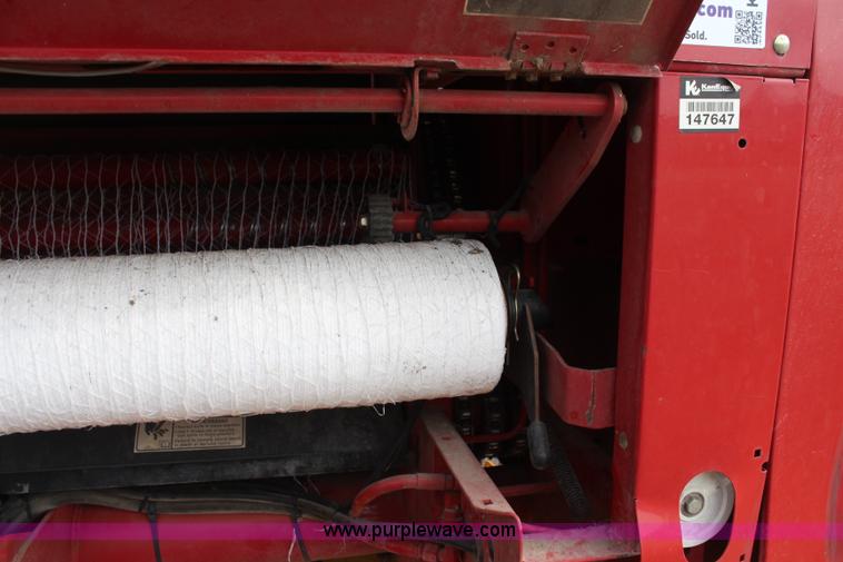 image for item K8923 2009 New Holland BR7090 round baler