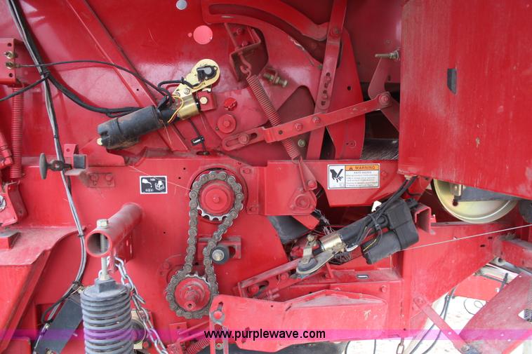 image for item K8923 2009 New Holland BR7090 round baler