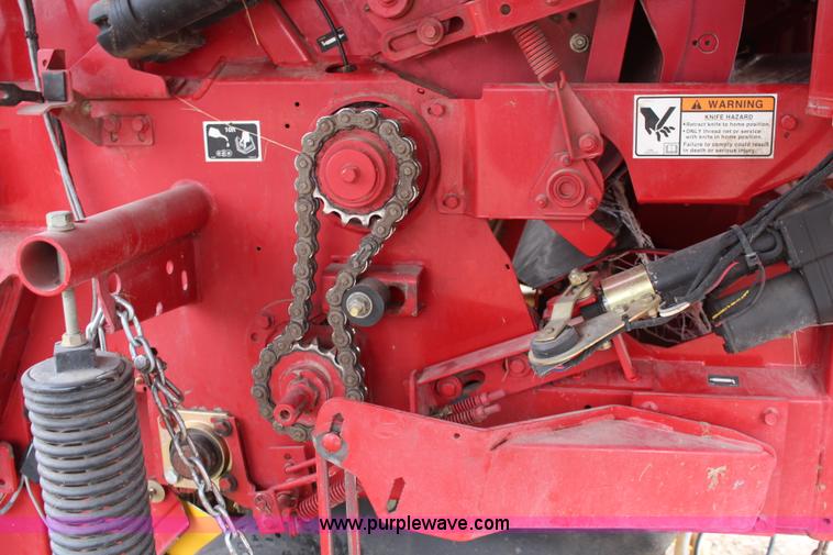 image for item K8923 2009 New Holland BR7090 round baler