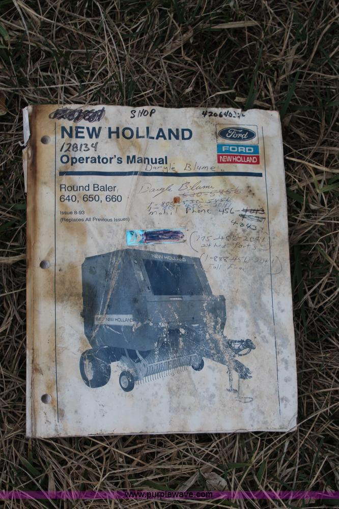 image for item K8992 1993 New Holland 650 round baler