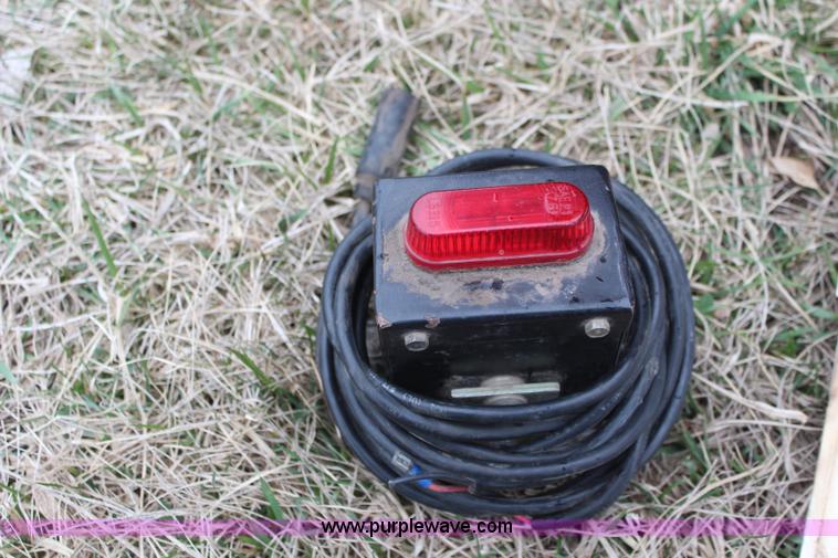 image for item K8992 1993 New Holland 650 round baler