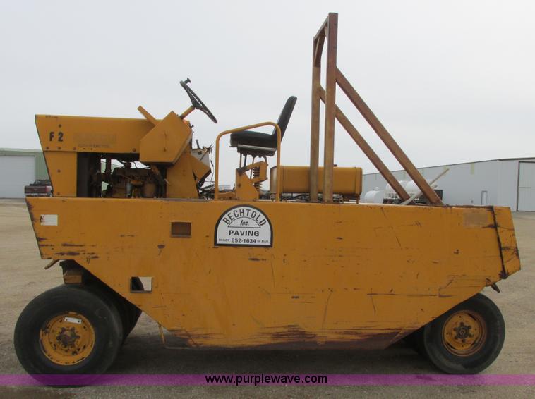 image for item A8773 Bros SB3000 Roll-O-Pactor pneumatic roller