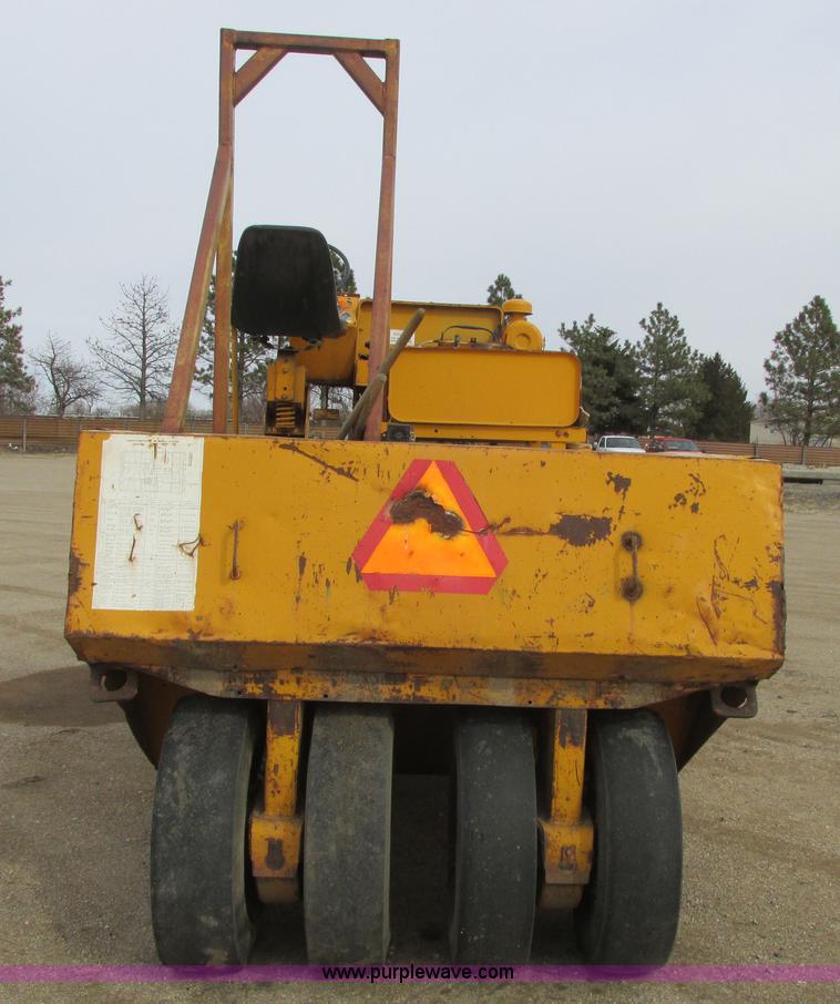 image for item A8773 Bros SB3000 Roll-O-Pactor pneumatic roller