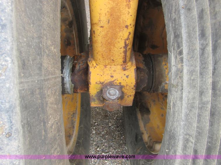 image for item A8773 Bros SB3000 Roll-O-Pactor pneumatic roller