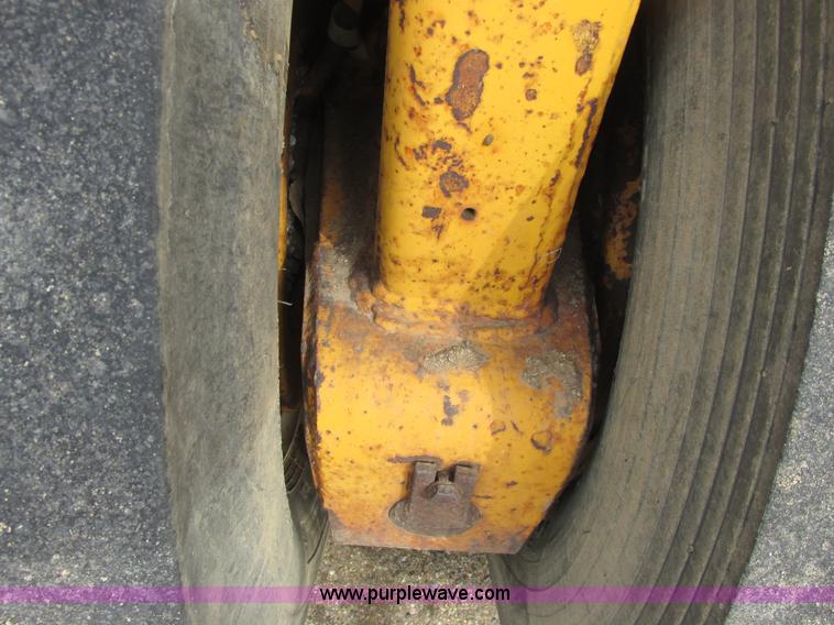 image for item A8773 Bros SB3000 Roll-O-Pactor pneumatic roller