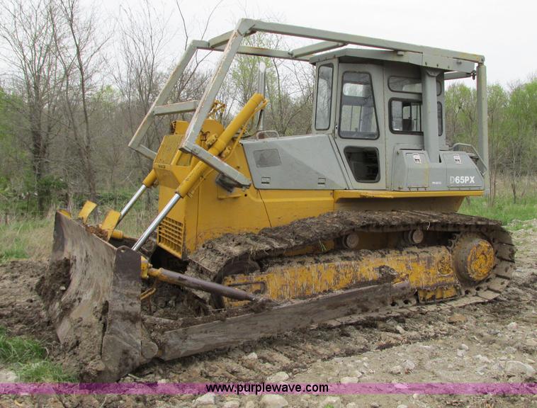image for item AC9288 1994 Komatsu D65PX-12 dozer