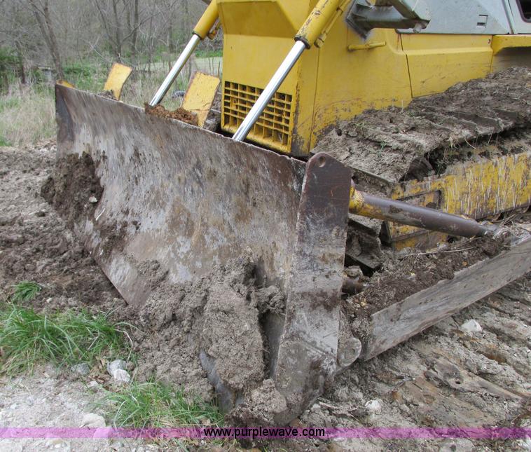 image for item AC9288 1994 Komatsu D65PX-12 dozer