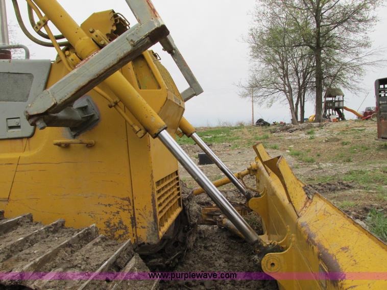 image for item AC9288 1994 Komatsu D65PX-12 dozer