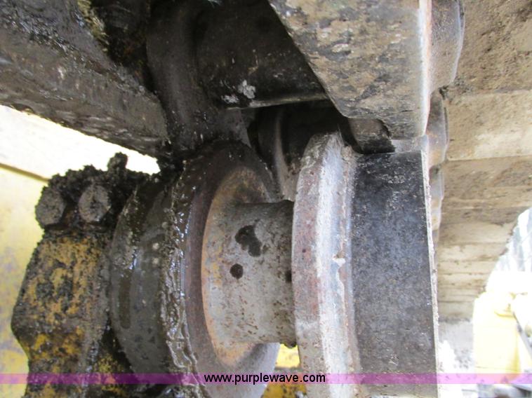 image for item AC9288 1994 Komatsu D65PX-12 dozer