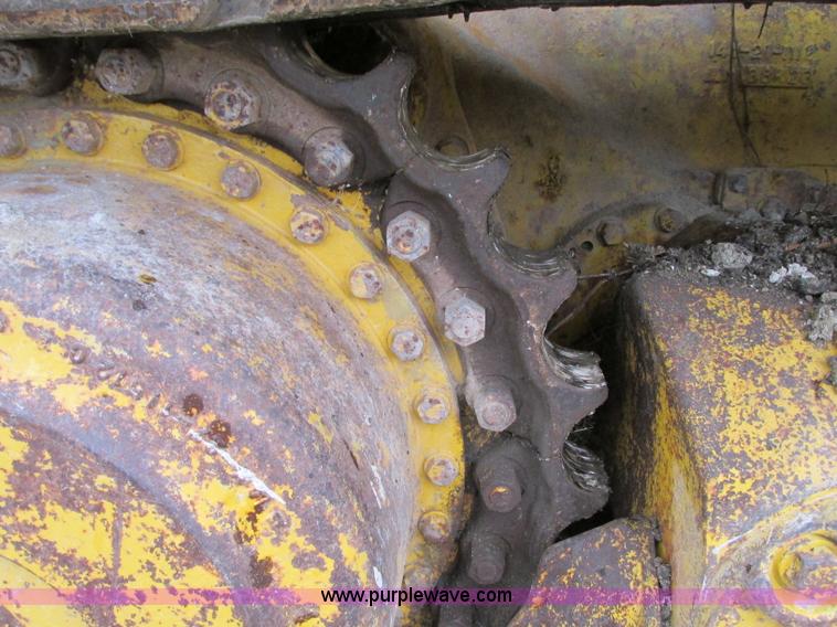 image for item AC9288 1994 Komatsu D65PX-12 dozer