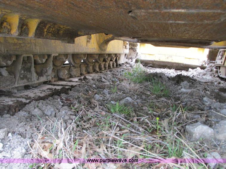 image for item AC9288 1994 Komatsu D65PX-12 dozer