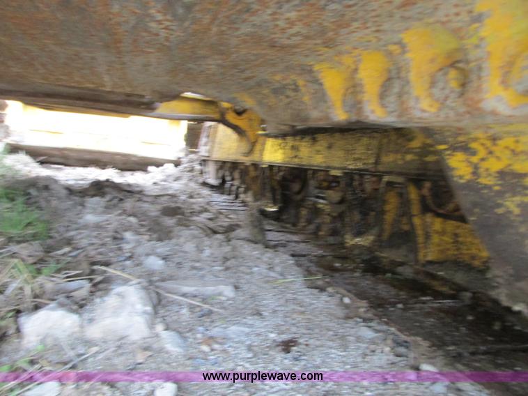 image for item AC9288 1994 Komatsu D65PX-12 dozer