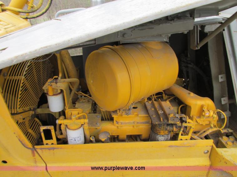 image for item AC9288 1994 Komatsu D65PX-12 dozer