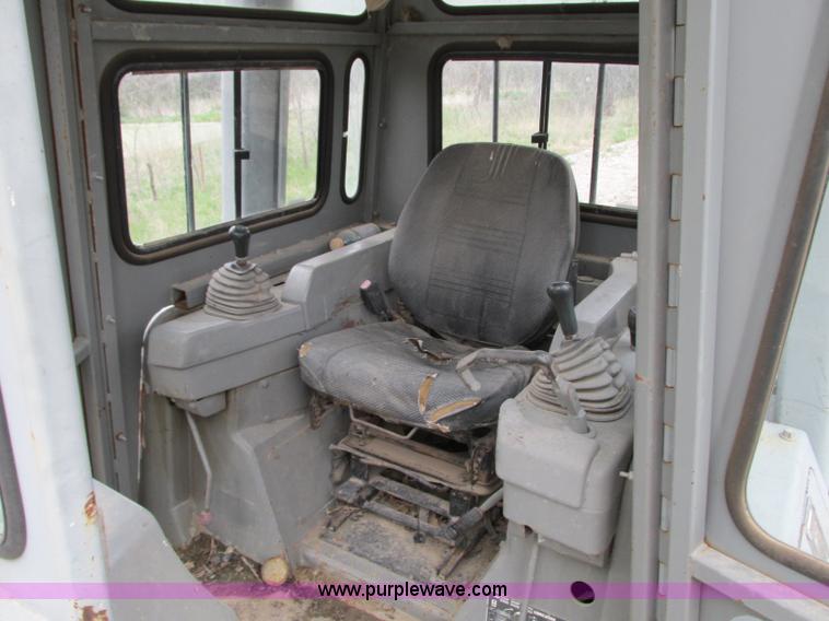 image for item AC9288 1994 Komatsu D65PX-12 dozer