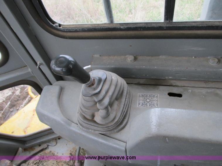 image for item AC9288 1994 Komatsu D65PX-12 dozer