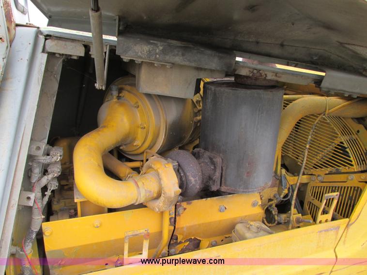 image for item AC9288 1994 Komatsu D65PX-12 dozer