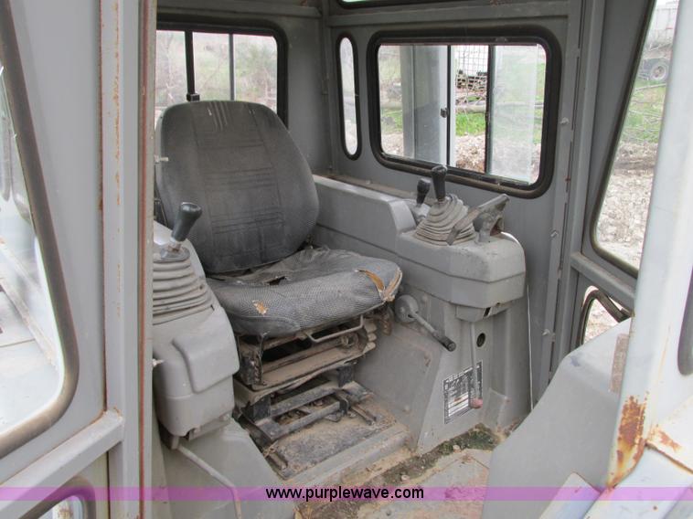 image for item AC9288 1994 Komatsu D65PX-12 dozer