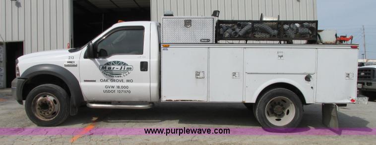 image for item AC9293 2005 Ford F450 Super Duty XL service truck