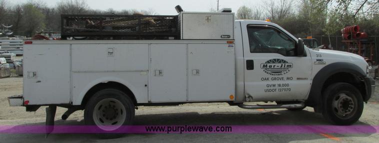 image for item AC9293 2005 Ford F450 Super Duty XL service truck