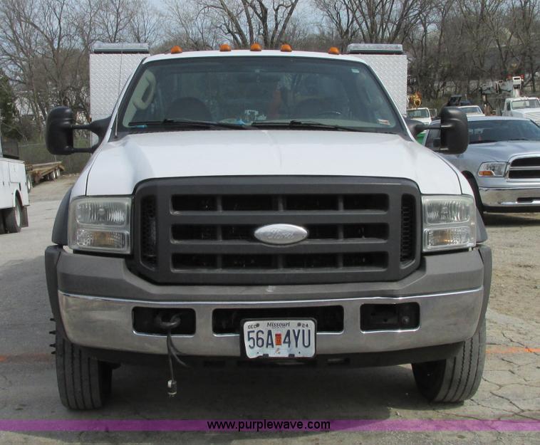 image for item AC9293 2005 Ford F450 Super Duty XL service truck