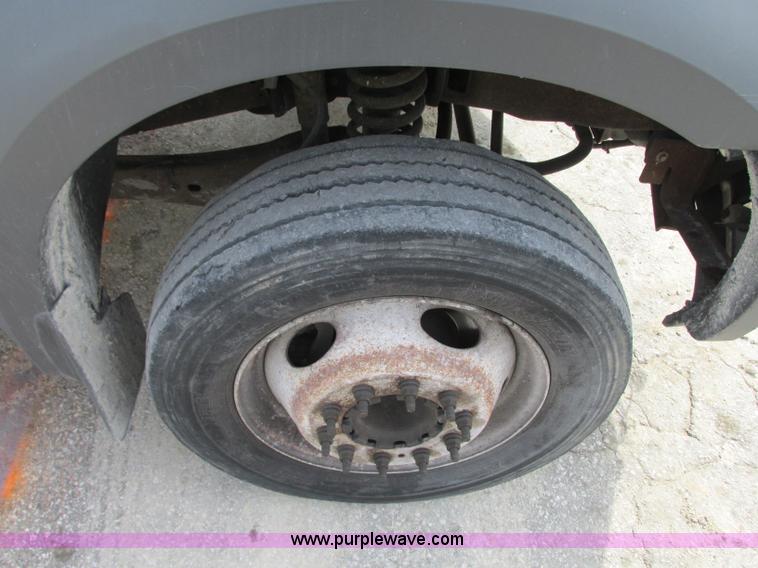 image for item AC9293 2005 Ford F450 Super Duty XL service truck