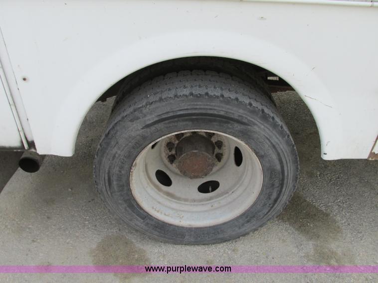 image for item AC9293 2005 Ford F450 Super Duty XL service truck