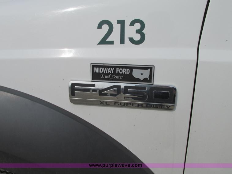 image for item AC9293 2005 Ford F450 Super Duty XL service truck