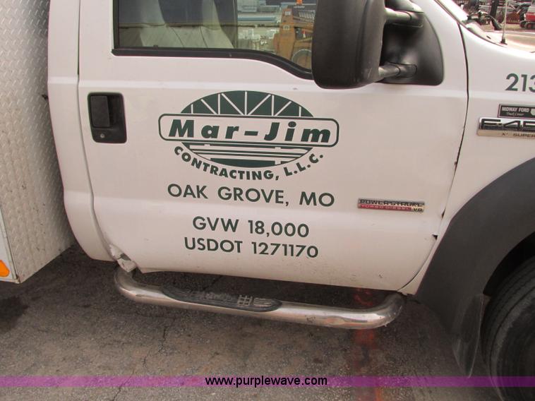 image for item AC9293 2005 Ford F450 Super Duty XL service truck
