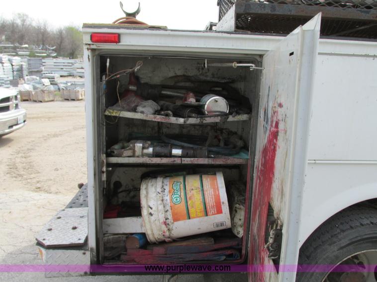 image for item AC9293 2005 Ford F450 Super Duty XL service truck