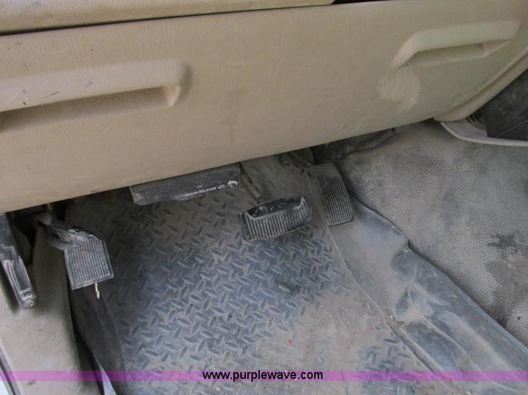 image for item AC9293 2005 Ford F450 Super Duty XL service truck