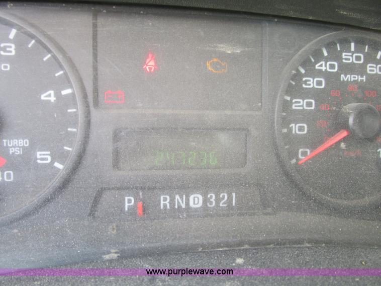 image for item AC9293 2005 Ford F450 Super Duty XL service truck