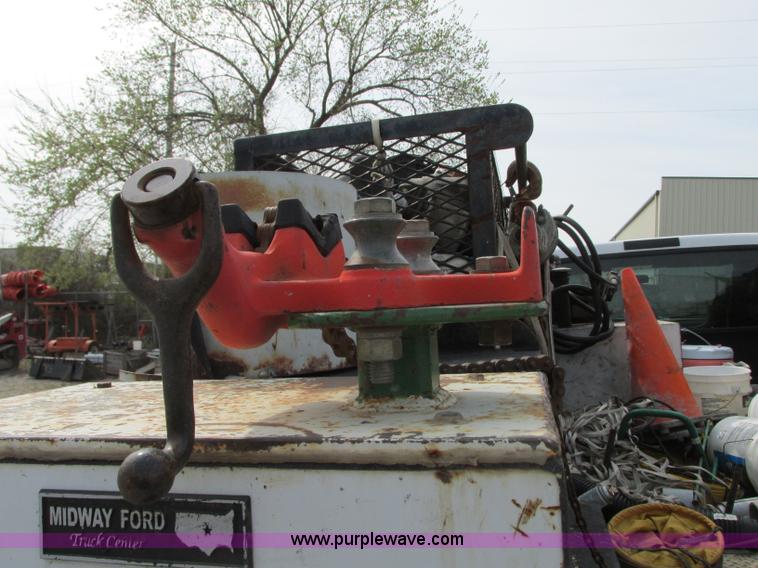 image for item AC9293 2005 Ford F450 Super Duty XL service truck