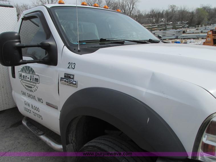 image for item AC9293 2005 Ford F450 Super Duty XL service truck