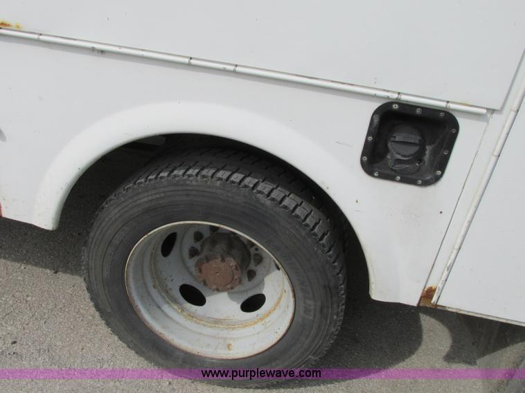 image for item AC9294 2006 Ford F450 Super Duty XL service truck