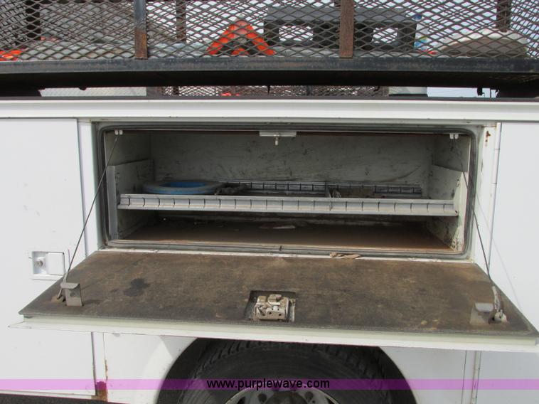 image for item AC9294 2006 Ford F450 Super Duty XL service truck