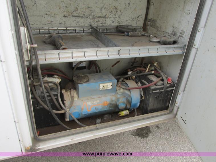 image for item AC9294 2006 Ford F450 Super Duty XL service truck