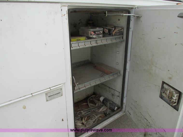 image for item AC9294 2006 Ford F450 Super Duty XL service truck