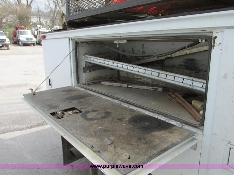 image for item AC9294 2006 Ford F450 Super Duty XL service truck