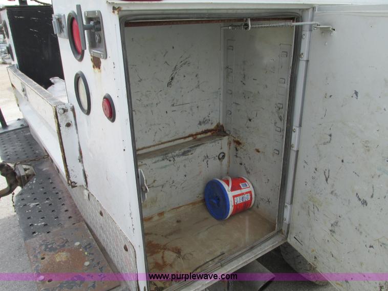 image for item AC9294 2006 Ford F450 Super Duty XL service truck