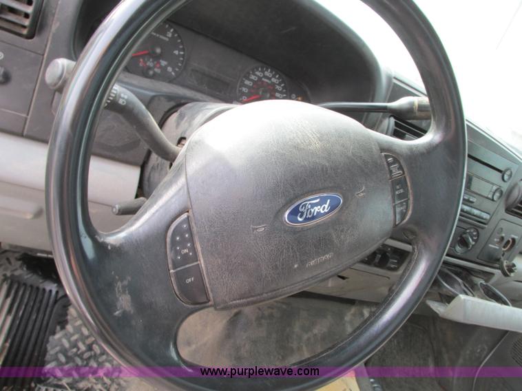 image for item AC9294 2006 Ford F450 Super Duty XL service truck