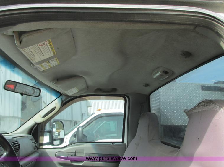 image for item AC9294 2006 Ford F450 Super Duty XL service truck