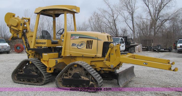 image for item AC9299 2007 Vermeer TRX1250 vibratory plow