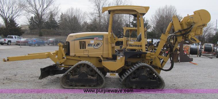 image for item AC9299 2007 Vermeer TRX1250 vibratory plow